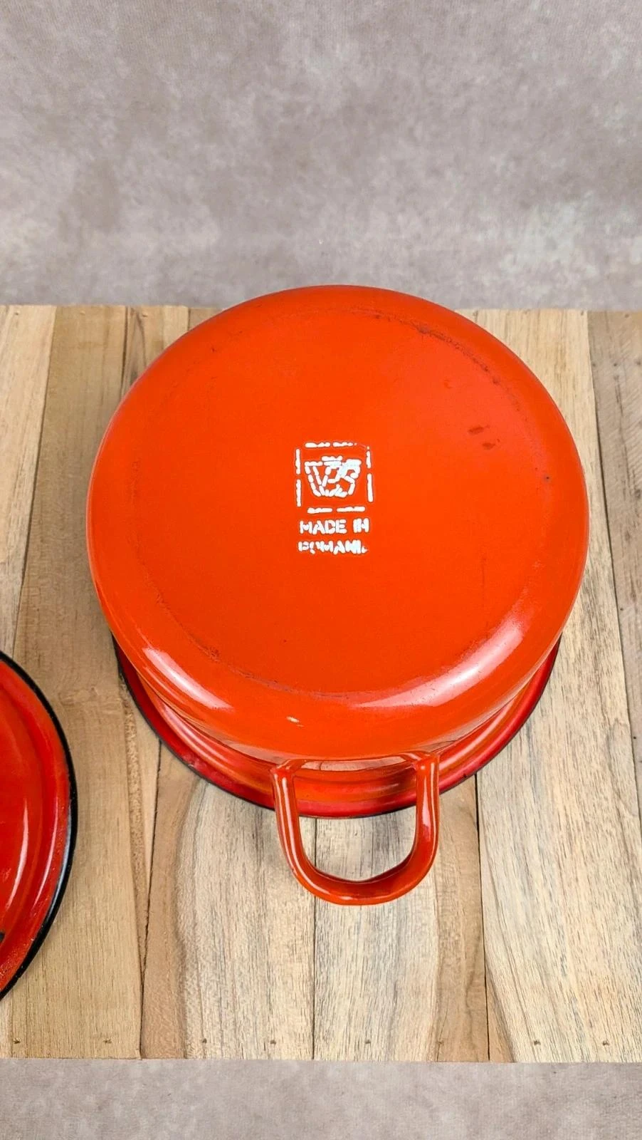 Petite cocotte vintage en fonte émaillée – photo 4